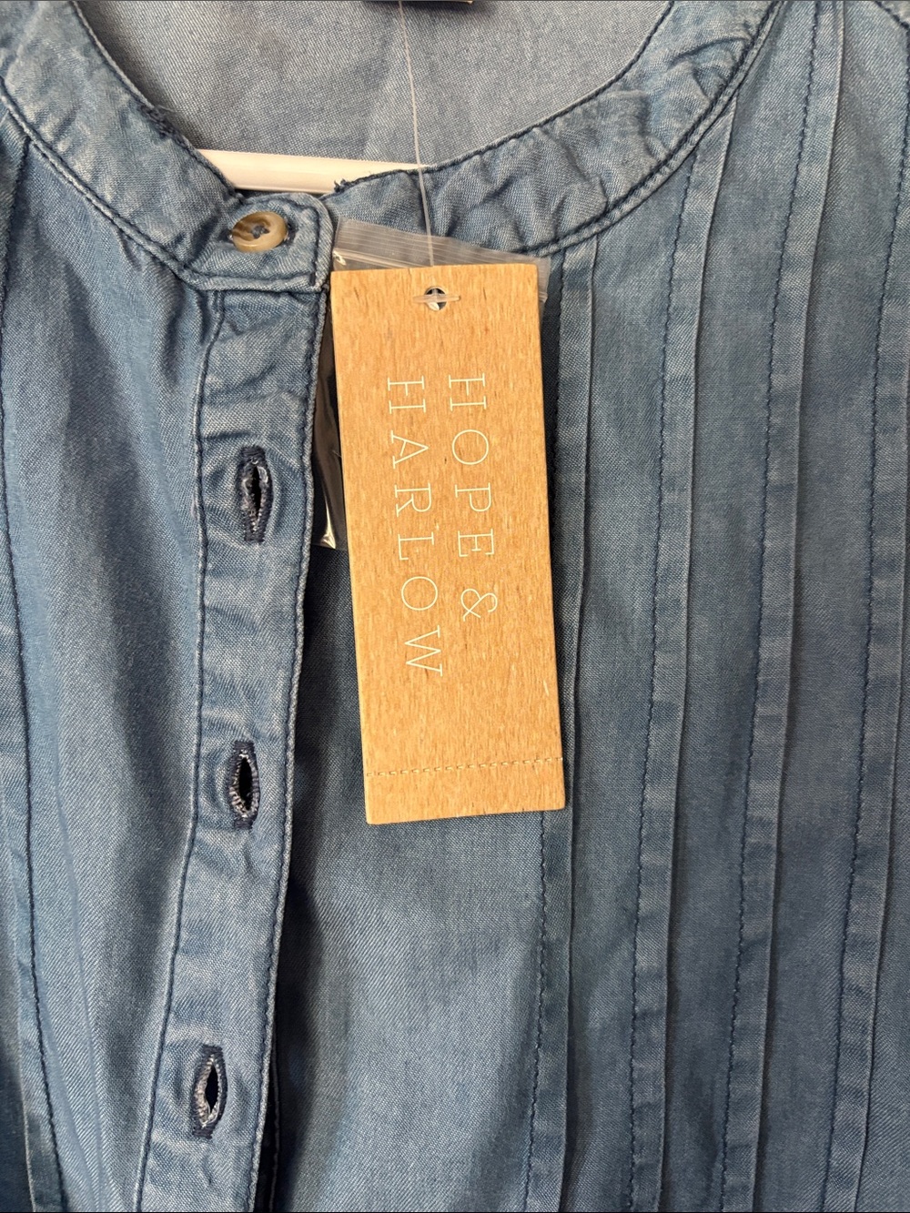 Hope& Harlow nwt Blue Pintuck Cotton Blouse soft comfy - Picture 3 of 5